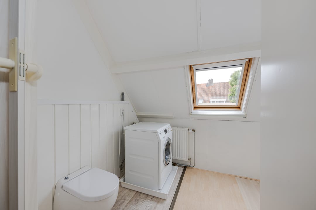 Foto 23 van Van 't Hoffstraat 20-B