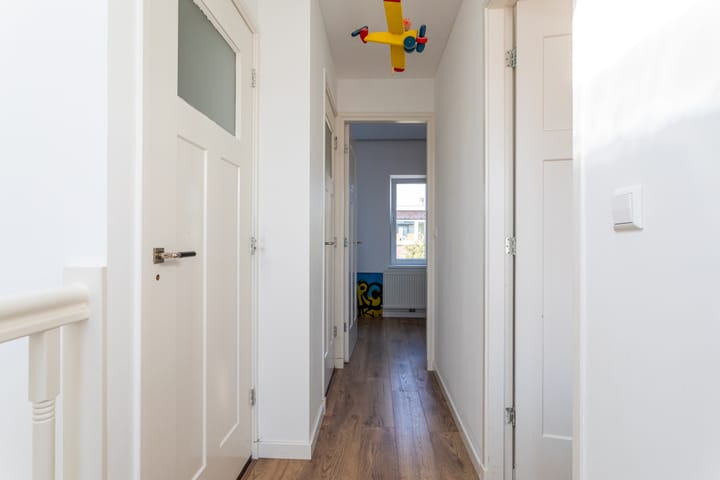 Foto 50 van Kamillestraat 27