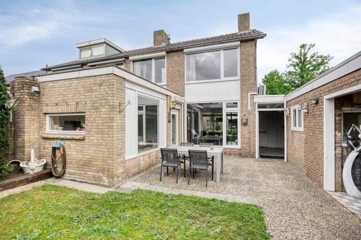 Foto 21 van Vincent van Goghstraat 13