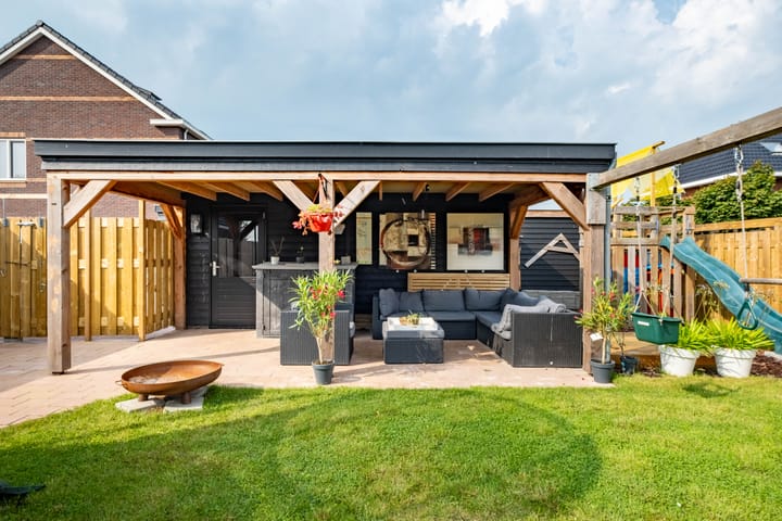 Photo 42 of Pier Thomasstrjitte 13