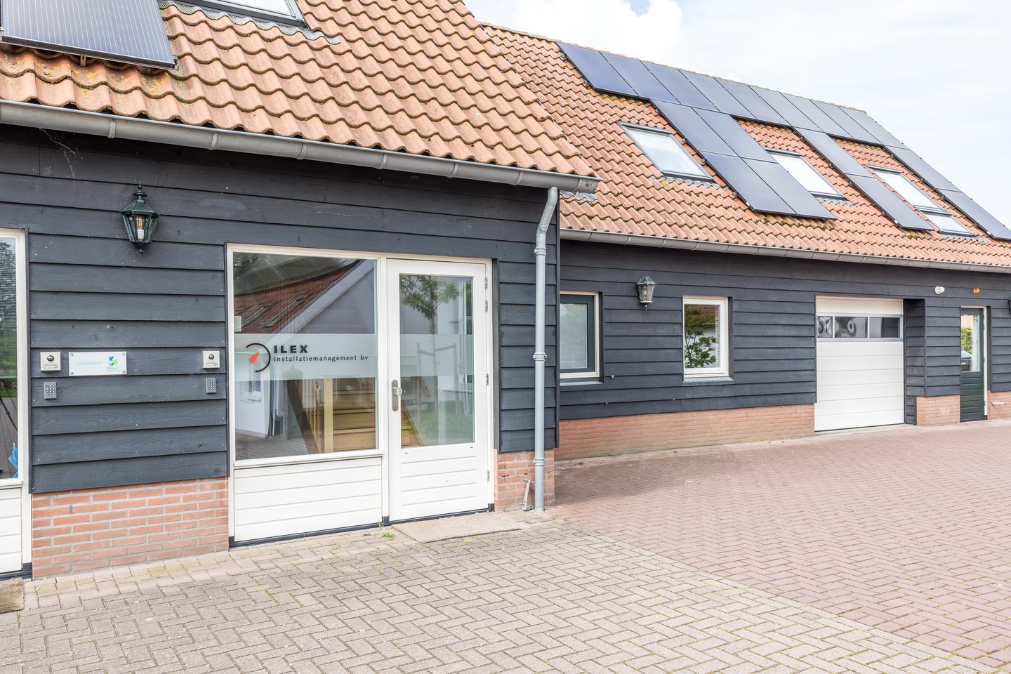 View photo 3 of Voorveste 17-19