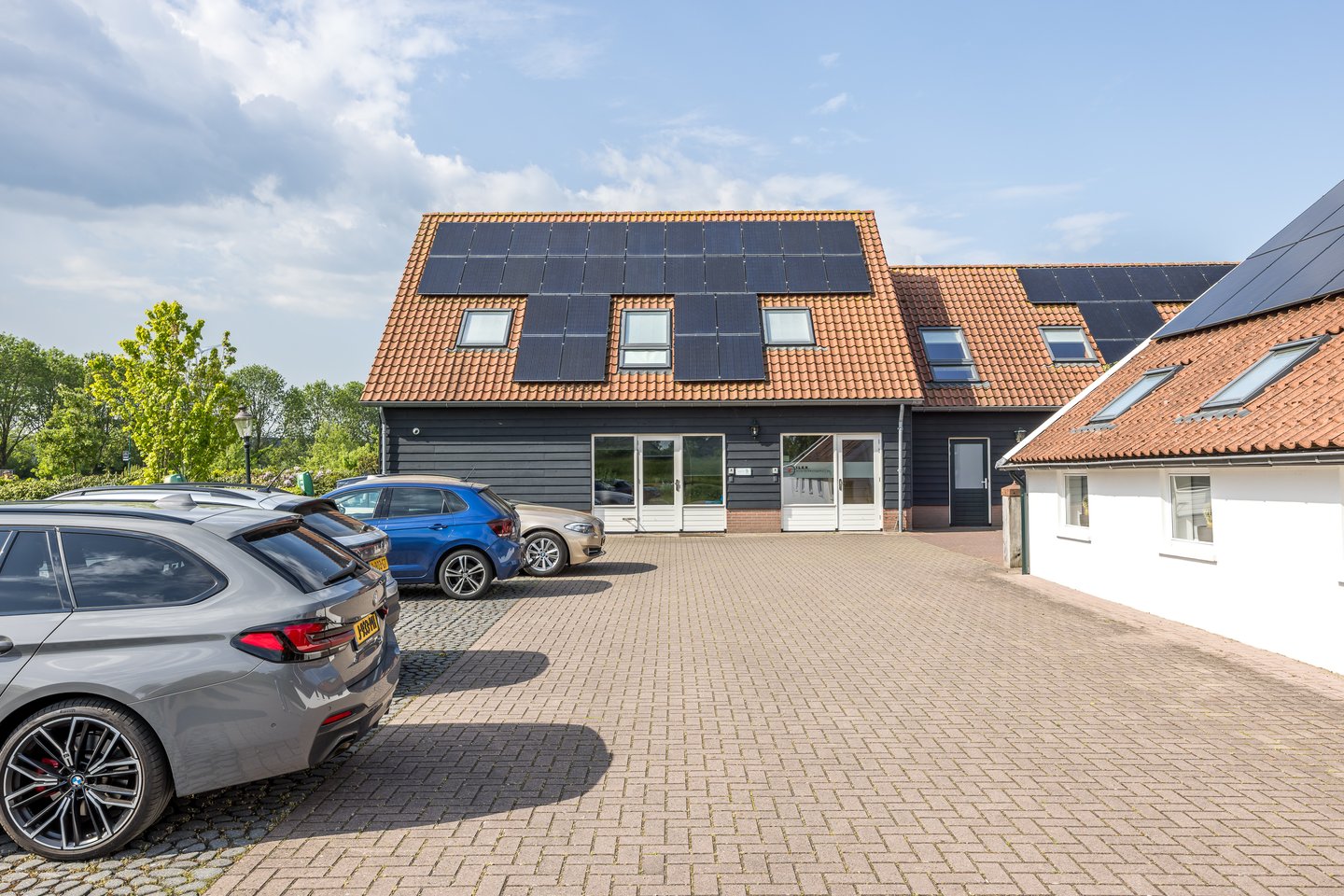 View photo 2 of Voorveste 17-19