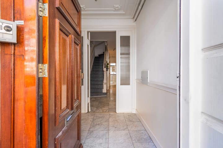 Foto 8 van Van Merlenstraat 120