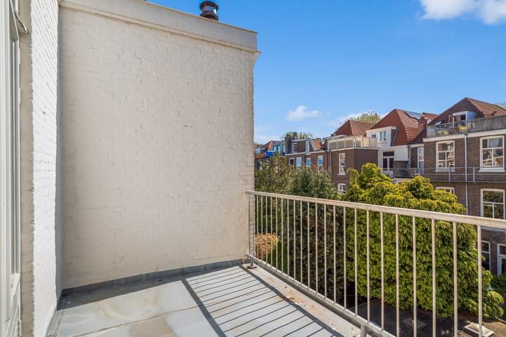 Foto 43 van Van Merlenstraat 120