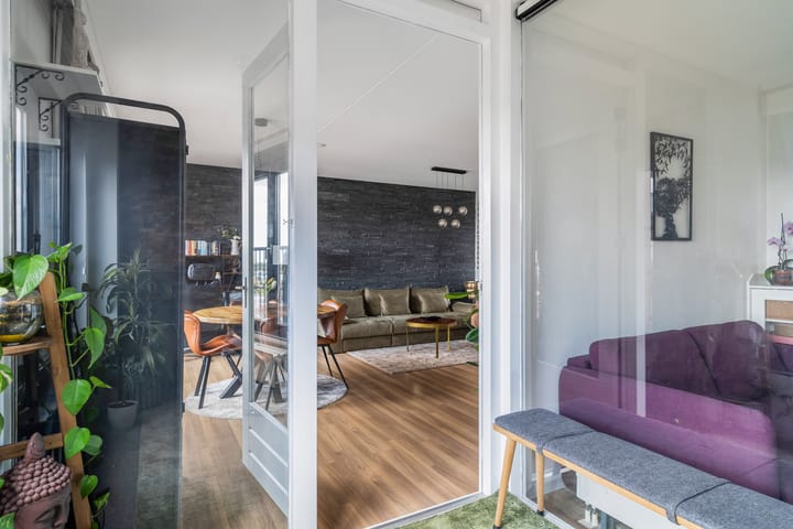 Photo 14 of Simon Carmiggelthof 198