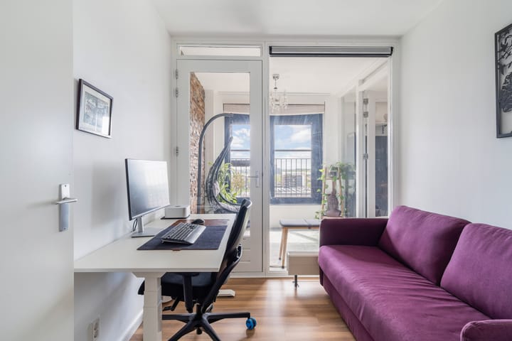 Photo 22 of Simon Carmiggelthof 198