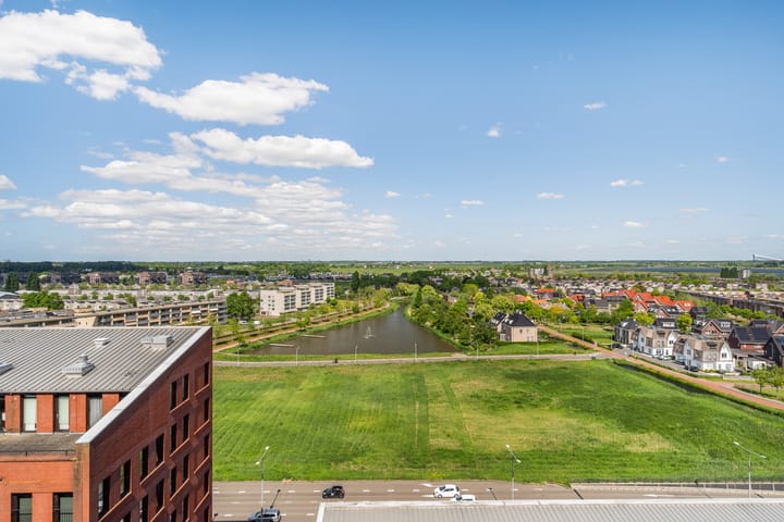 Foto 3 van Simon Carmiggelthof 198