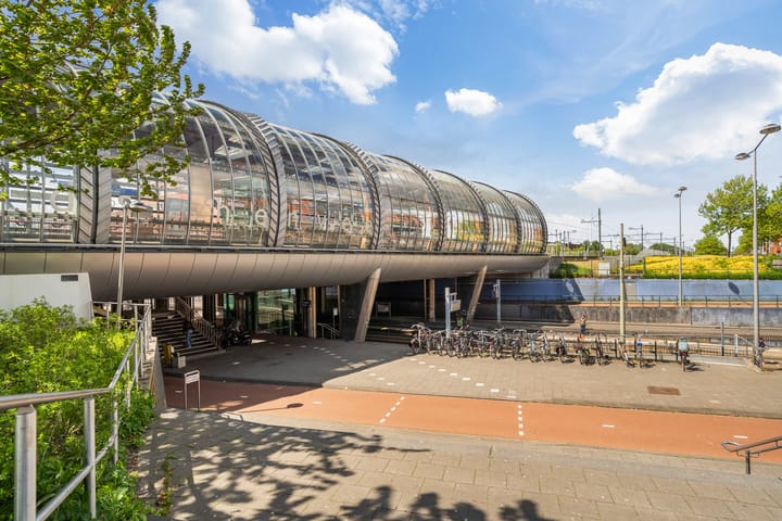 Photo 35 of Simon Carmiggelthof 198