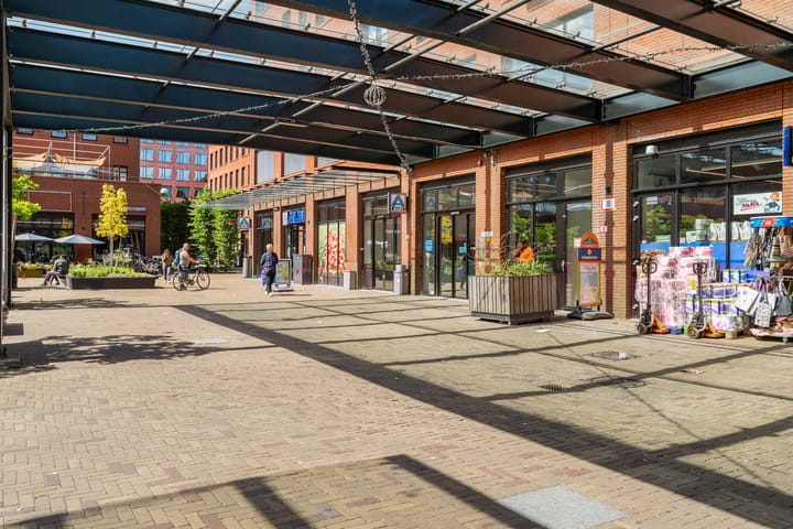 Photo 40 of Simon Carmiggelthof 198