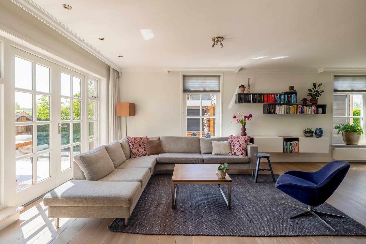 Foto 19 van Lopikerweg 1-B