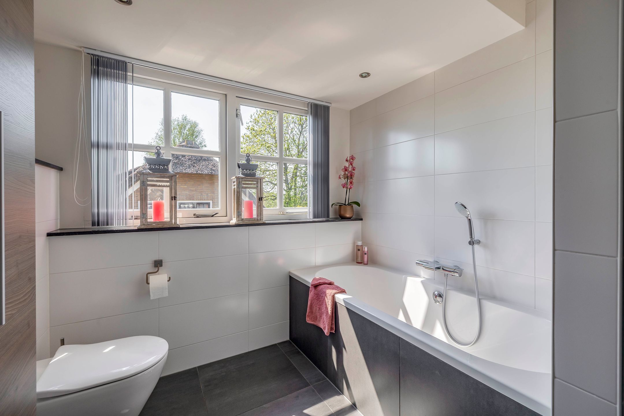 Foto 45 van Lopikerweg 1-B