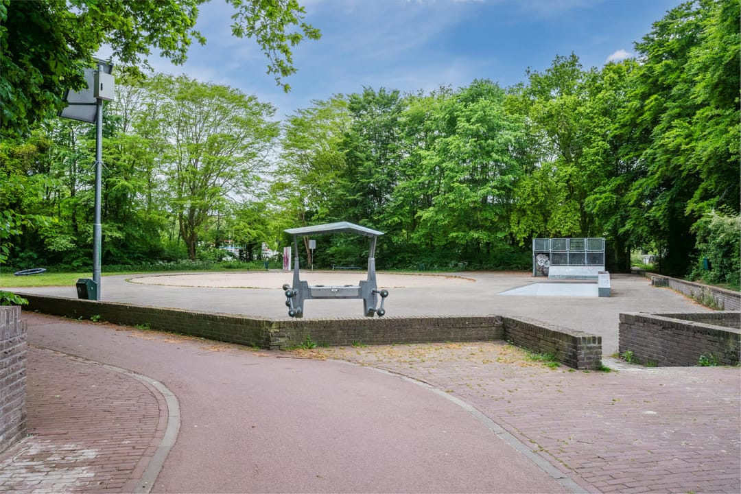 Photo 37 of Dr. J. Presserstraat 74