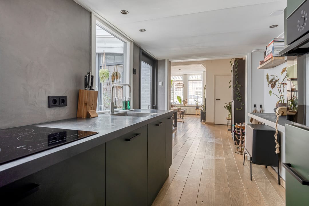 Foto 8 van Hasseltstraat 102