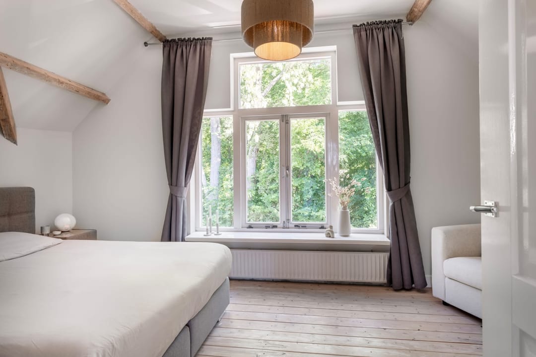 Photo 23 of Oostburgweg 82