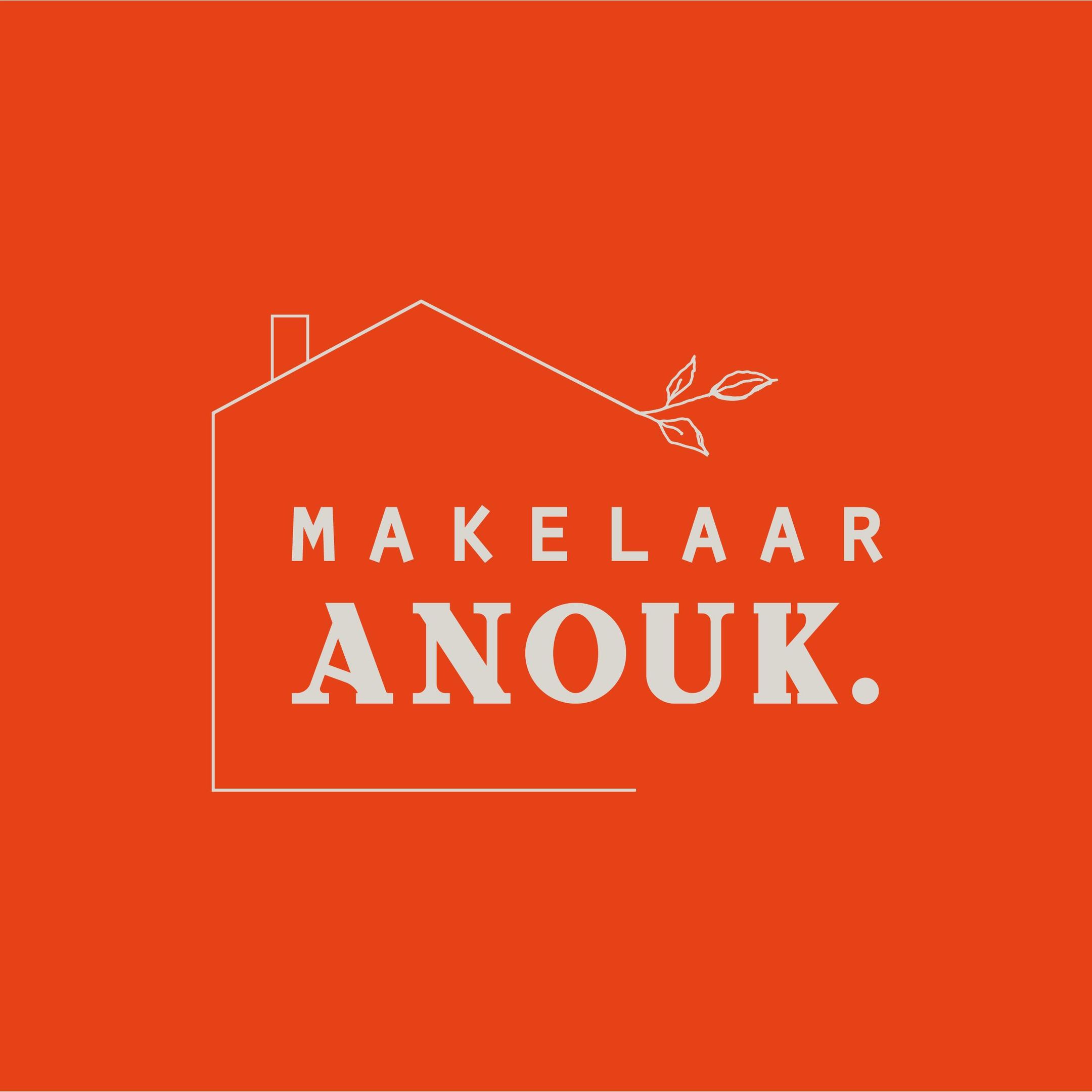 Makelaar Anouk.