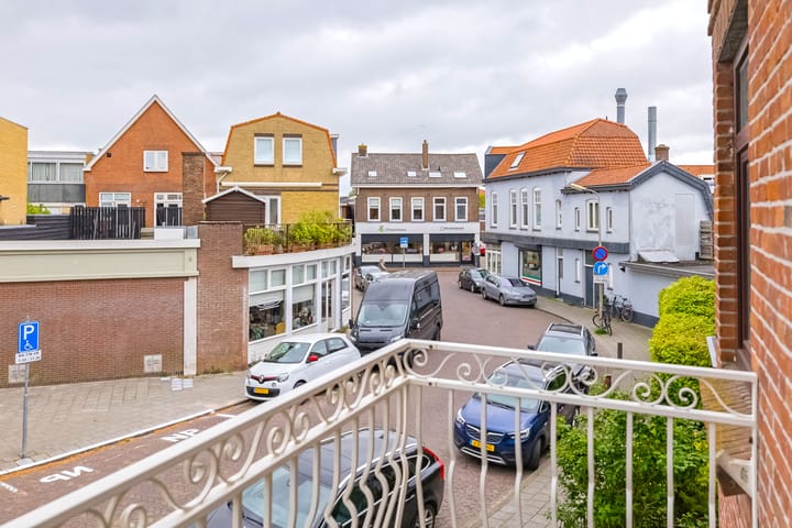 Photo 4 of Terrasweg 9