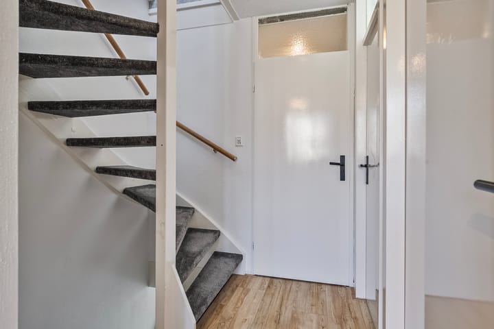 Photo 19 of Glenn Millerstraat 7