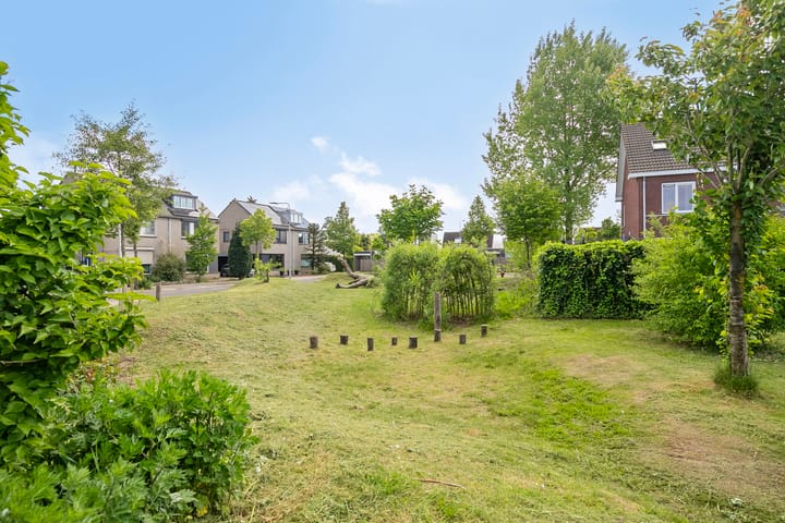 Photo 35 of Glenn Millerstraat 7