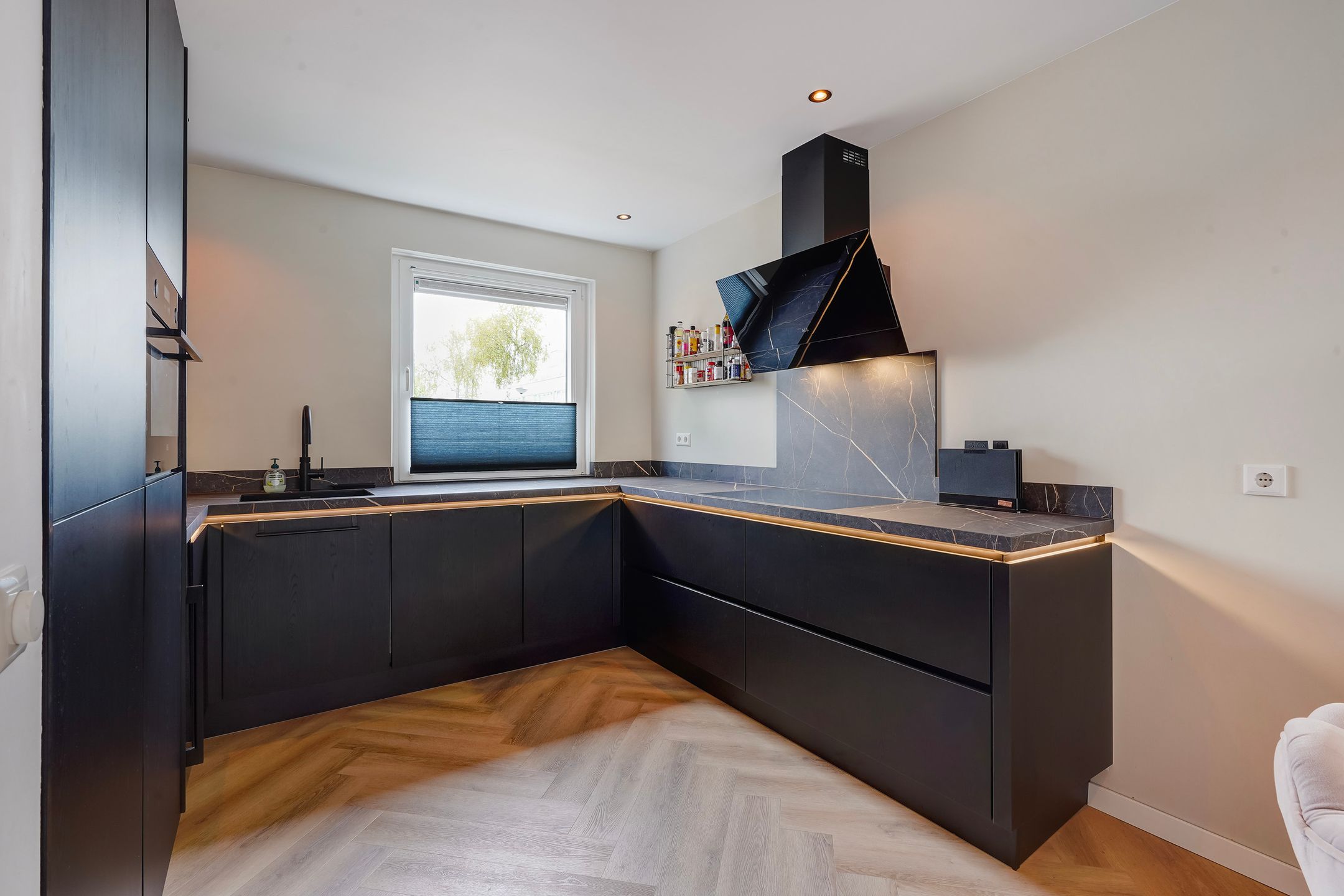 Foto 9 van Mosgroen 331