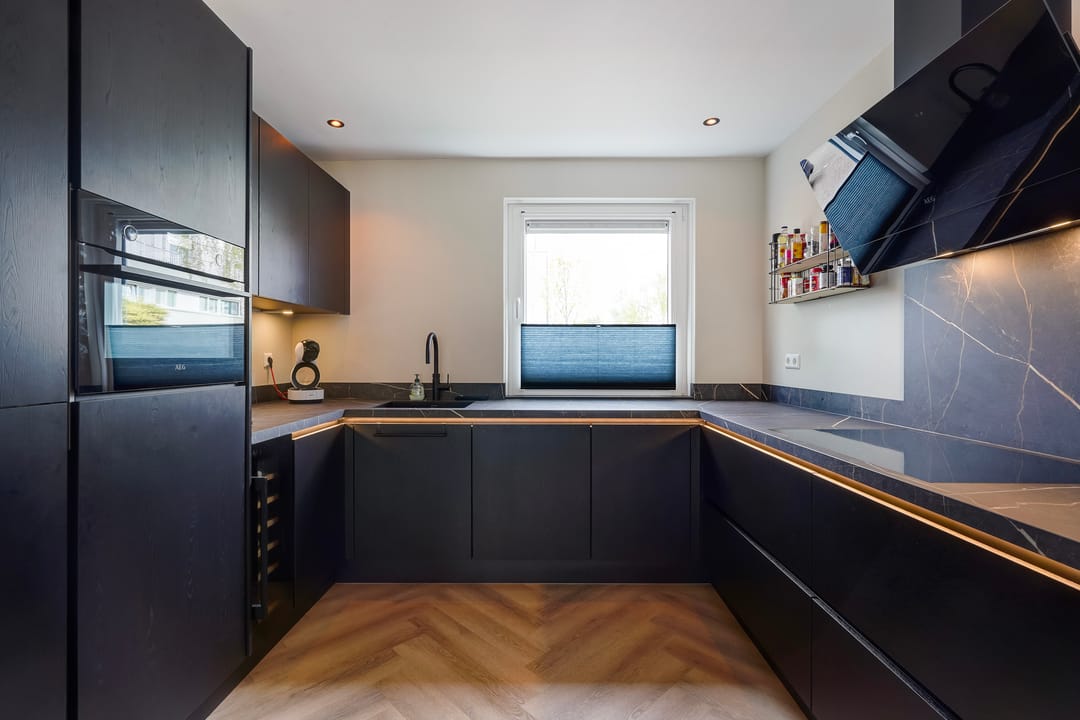 Foto 11 van Mosgroen 331