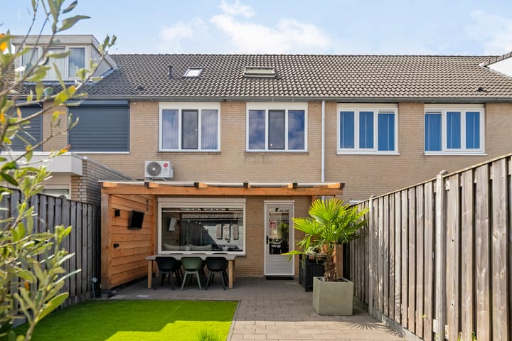 Photo 31 of Glenn Millerstraat 7