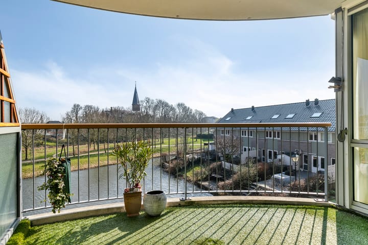 Photo 4 of Gustav Vasaborg 27