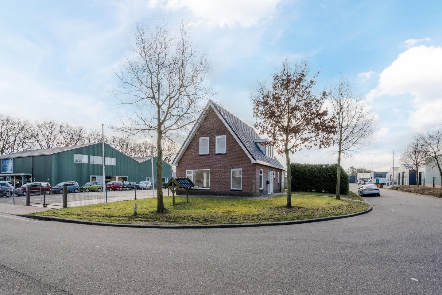 Bekijk foto 1 van Mûnestrjitte 48-a