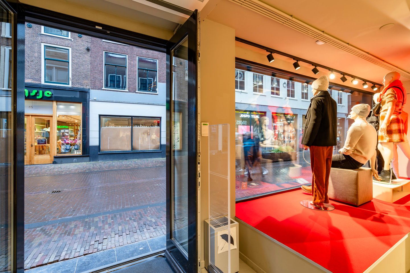View photo 4 of Grote Houtstraat 42-44