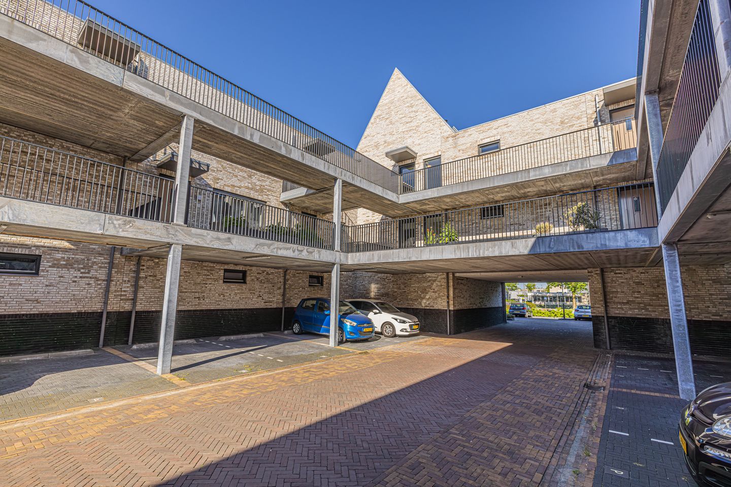 Foto 4 van Meeroever 63