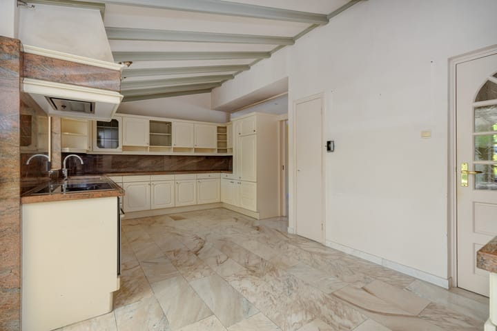 Foto 10 van Van der Duyn van Maasdamstraat 42