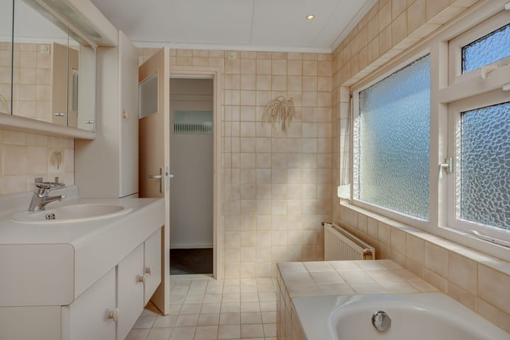 Foto 28 van Van der Duyn van Maasdamstraat 42