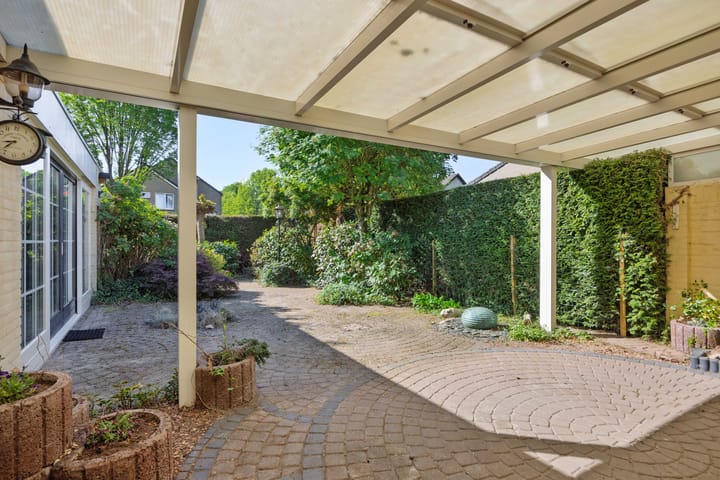 Foto 30 van Van der Duyn van Maasdamstraat 42