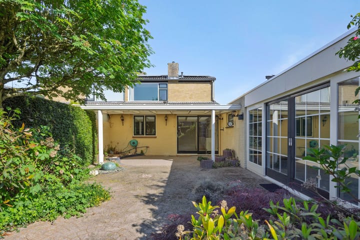 Foto 35 van Van der Duyn van Maasdamstraat 42