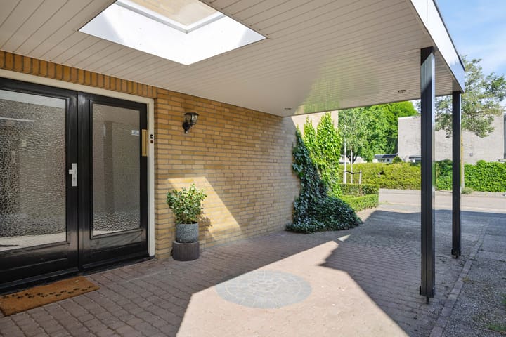 Foto 37 van Van der Duyn van Maasdamstraat 42