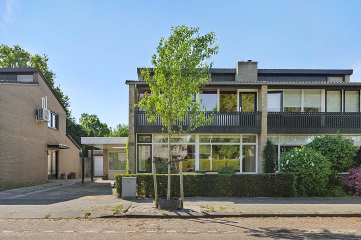 Foto 40 van Van der Duyn van Maasdamstraat 42