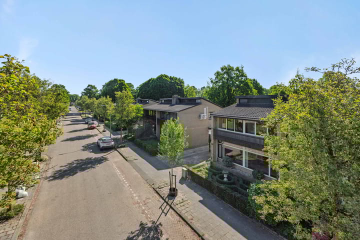 Foto 43 van Van der Duyn van Maasdamstraat 42