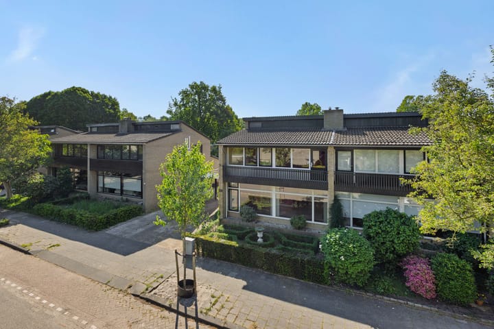 Foto 44 van Van der Duyn van Maasdamstraat 42