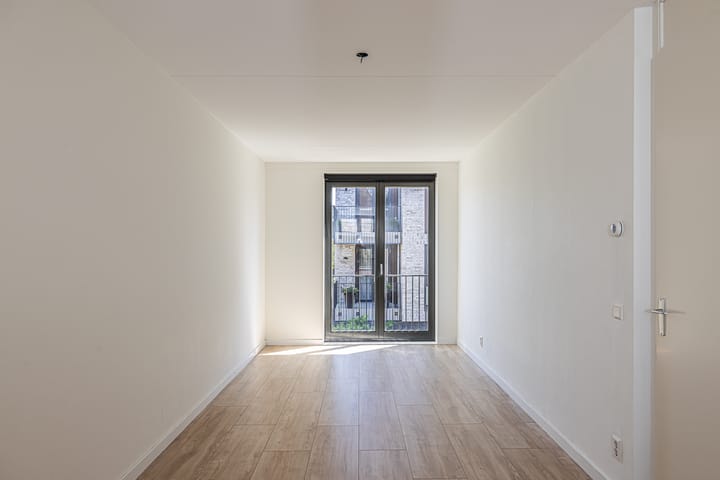 Photo 22 of Meeroever 67