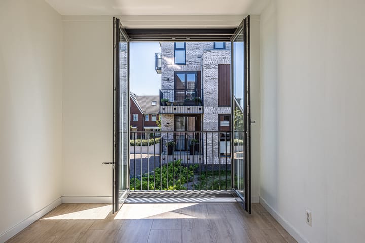 Photo 23 of Meeroever 67