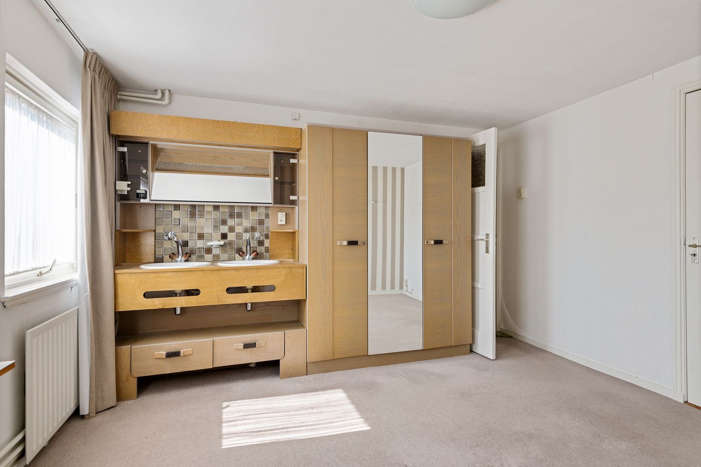 Photo 14 of Julianastraat 22