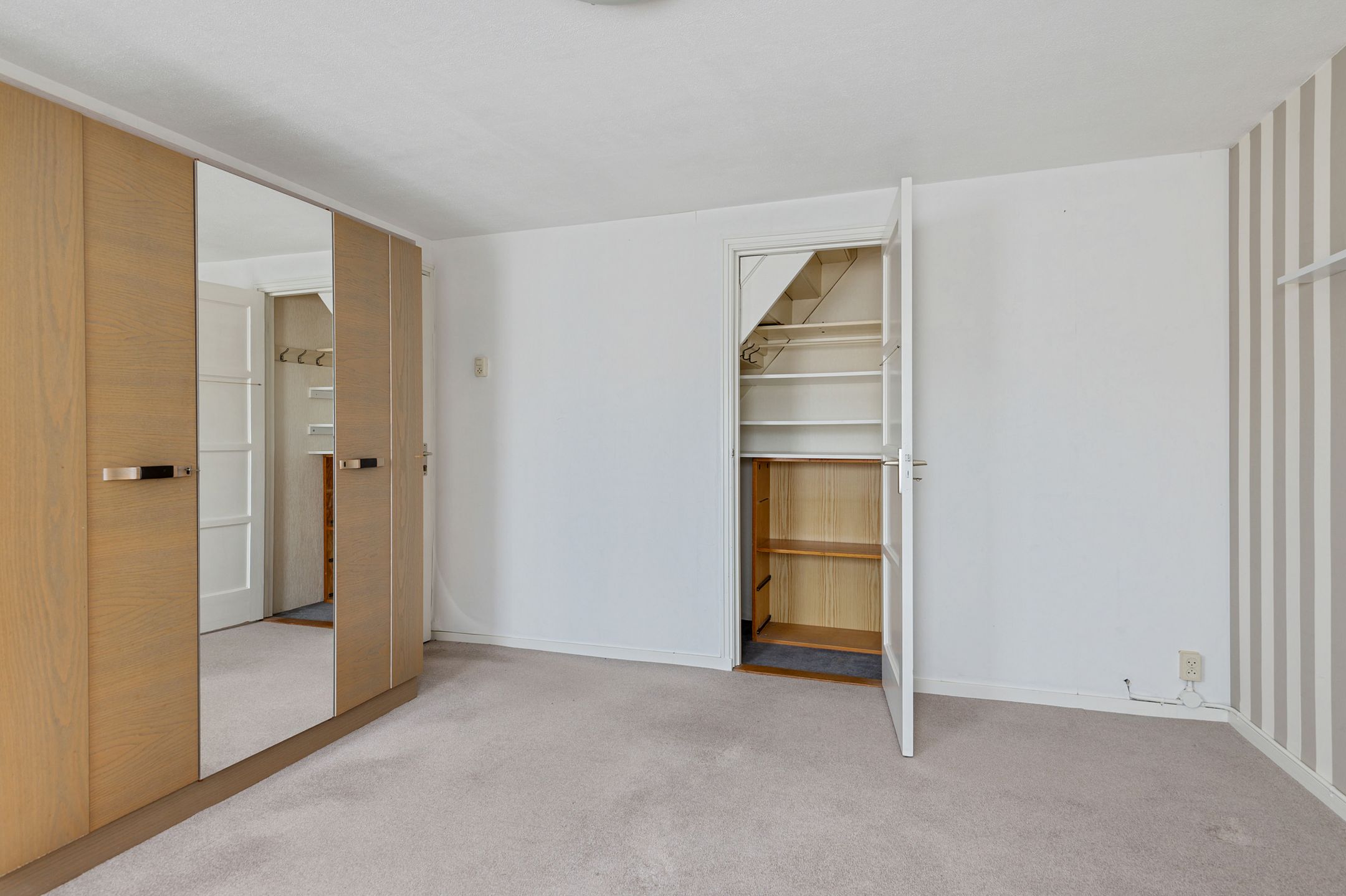 Photo 15 of Julianastraat 22