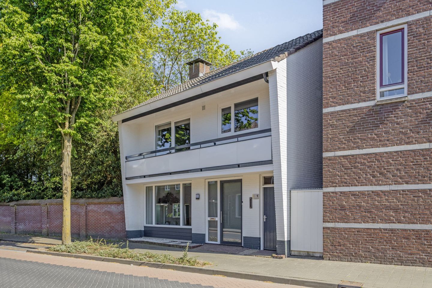 Foto 1 van Molenstraat 1