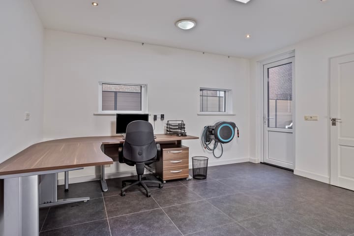 Foto 13 van Molenstraat 1