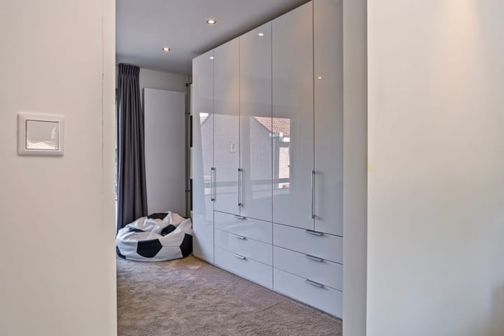 Foto 20 van Molenstraat 1