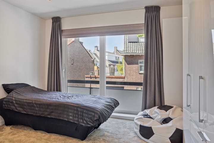 Foto 21 van Molenstraat 1