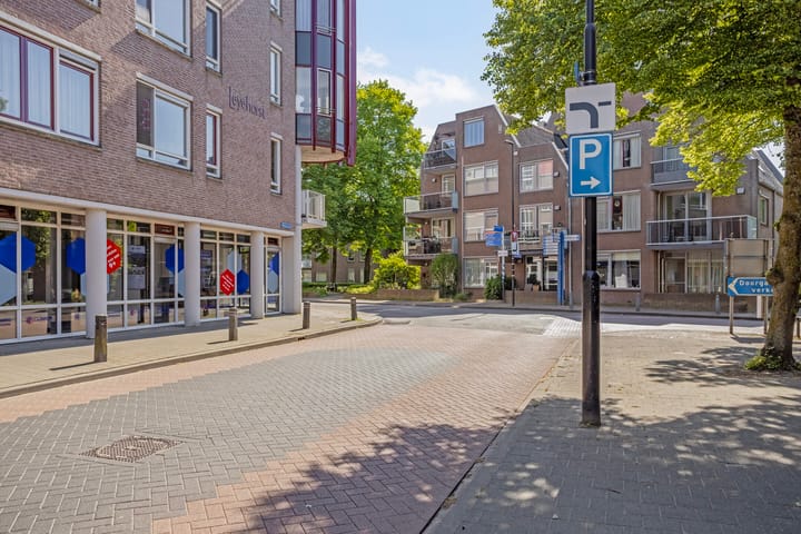 Foto 36 van Molenstraat 1