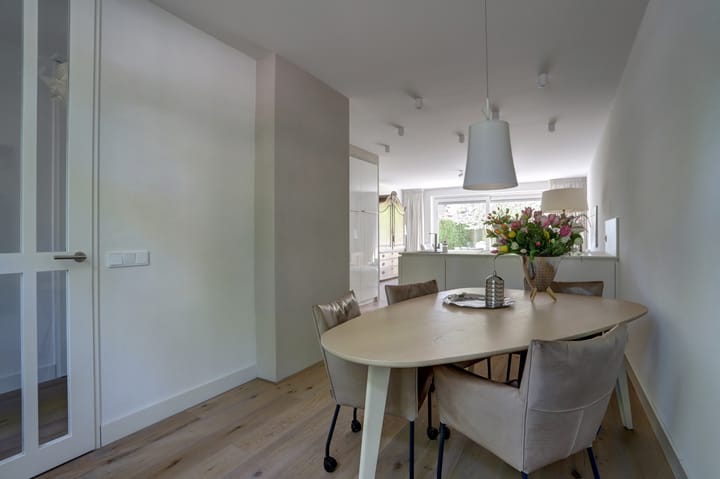 Photo 9 of Venestraat 28