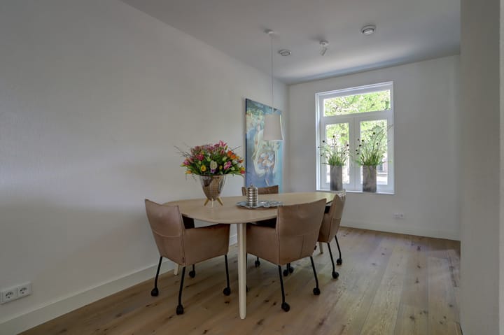 Photo 11 of Venestraat 28