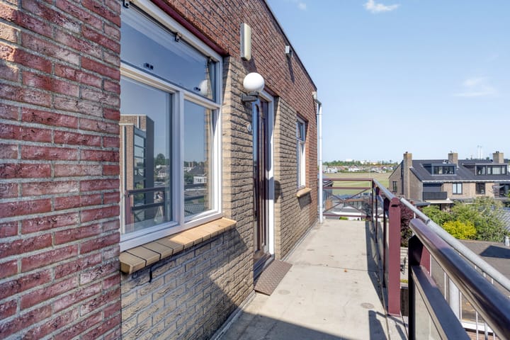 Foto 2 van Julianaplein 45