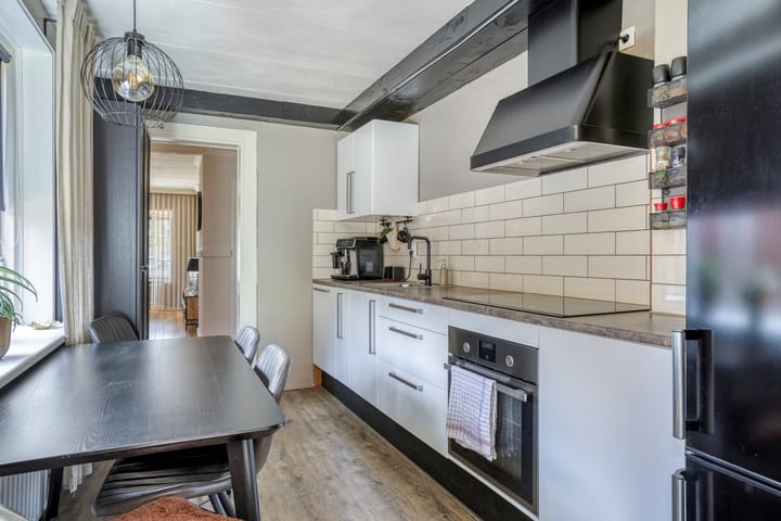 Foto 16 van Dr. Van Hoekstraat 88